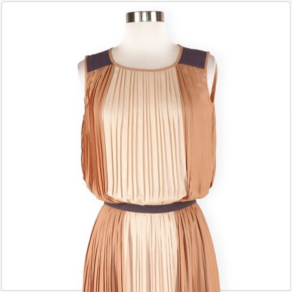 BCBGMaxazria Sofi Color Block Pleated Elastic Waist Blouson Dress NWT NEW 0 - Picture 4 of 6